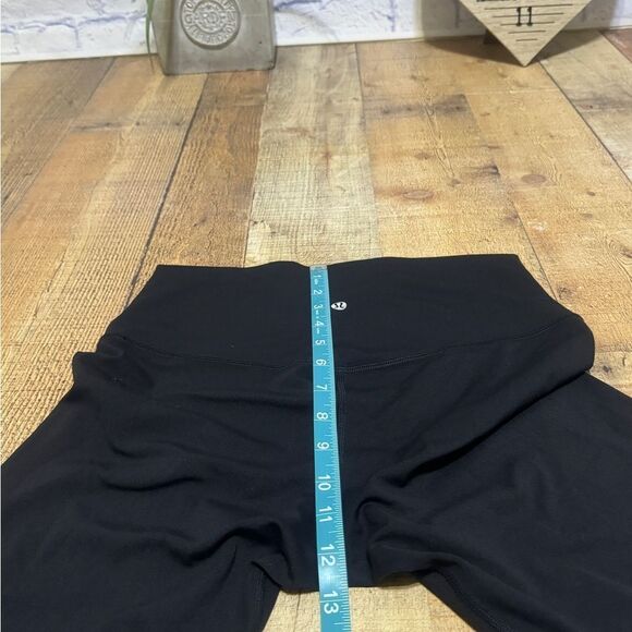 Lululemon Wunder Train High-Rise Tight 25"
Everglade Green size 20 - Picture 14 of 14